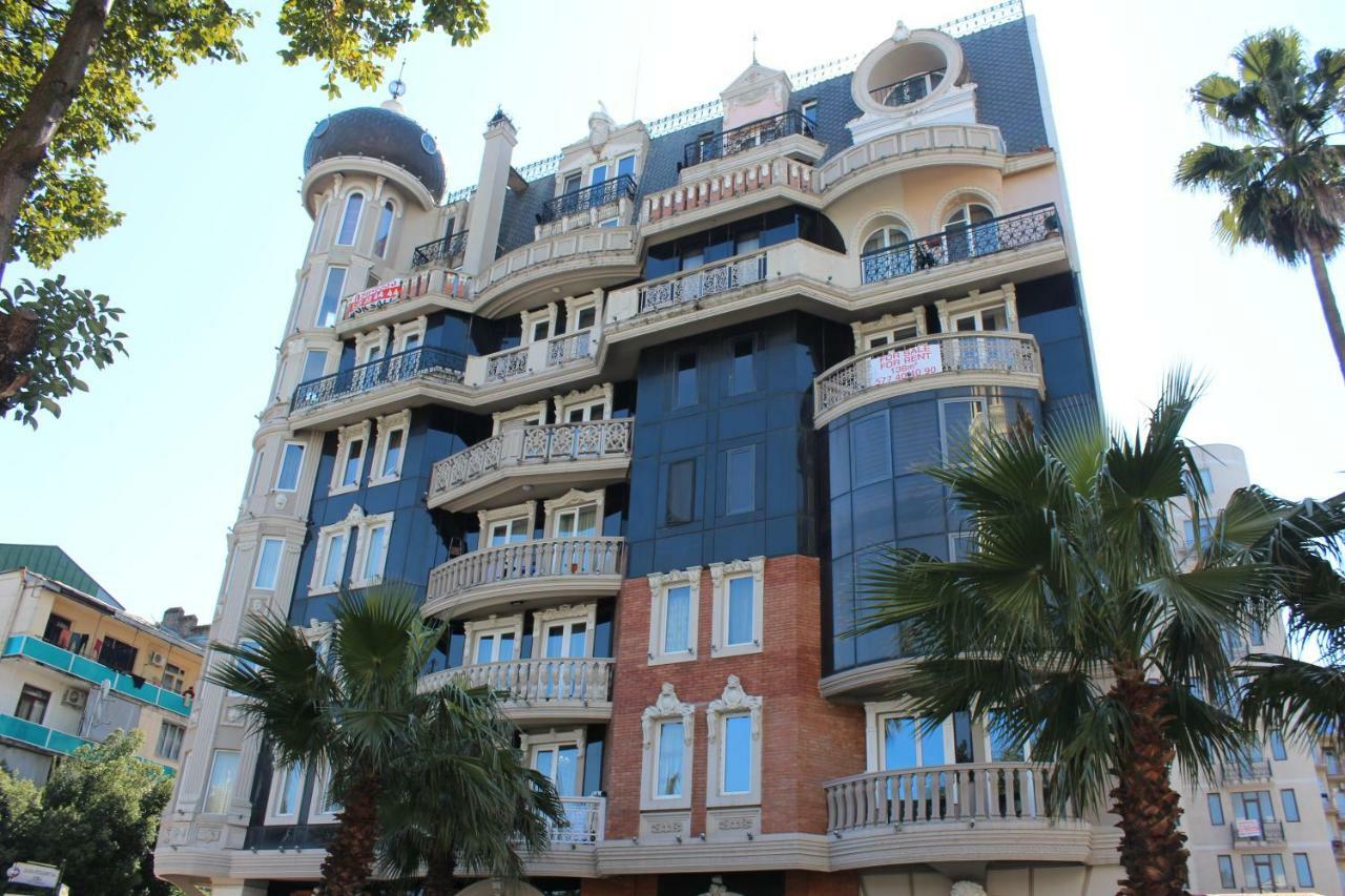 Batumi Apartment In Front Of Sheraton Esterno foto