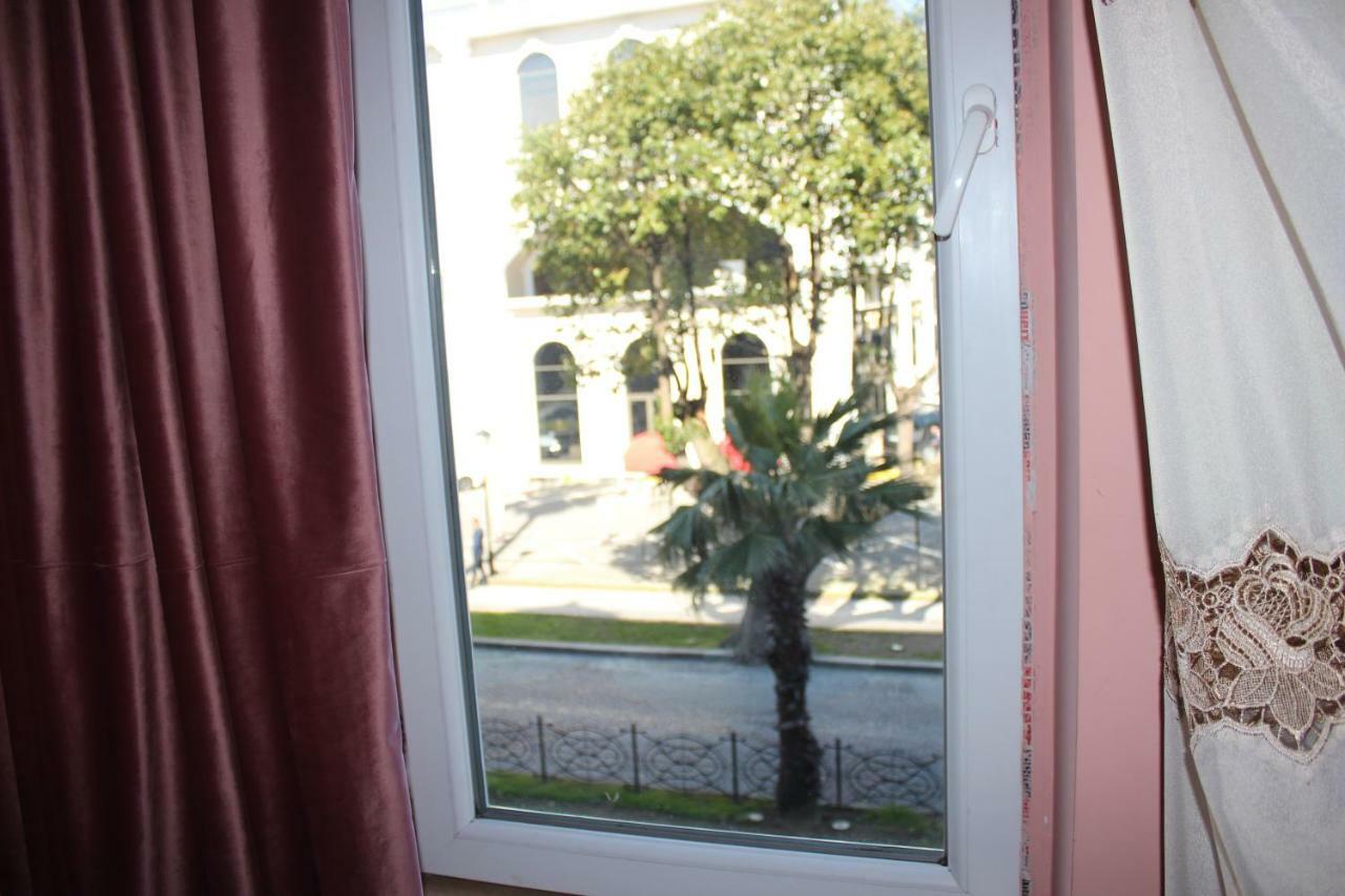 Batumi Apartment In Front Of Sheraton Esterno foto