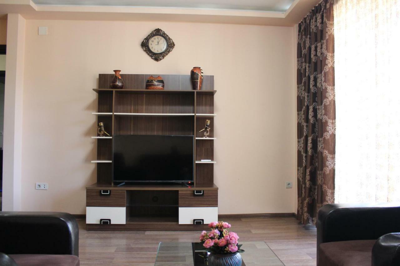 Batumi Apartment In Front Of Sheraton Esterno foto