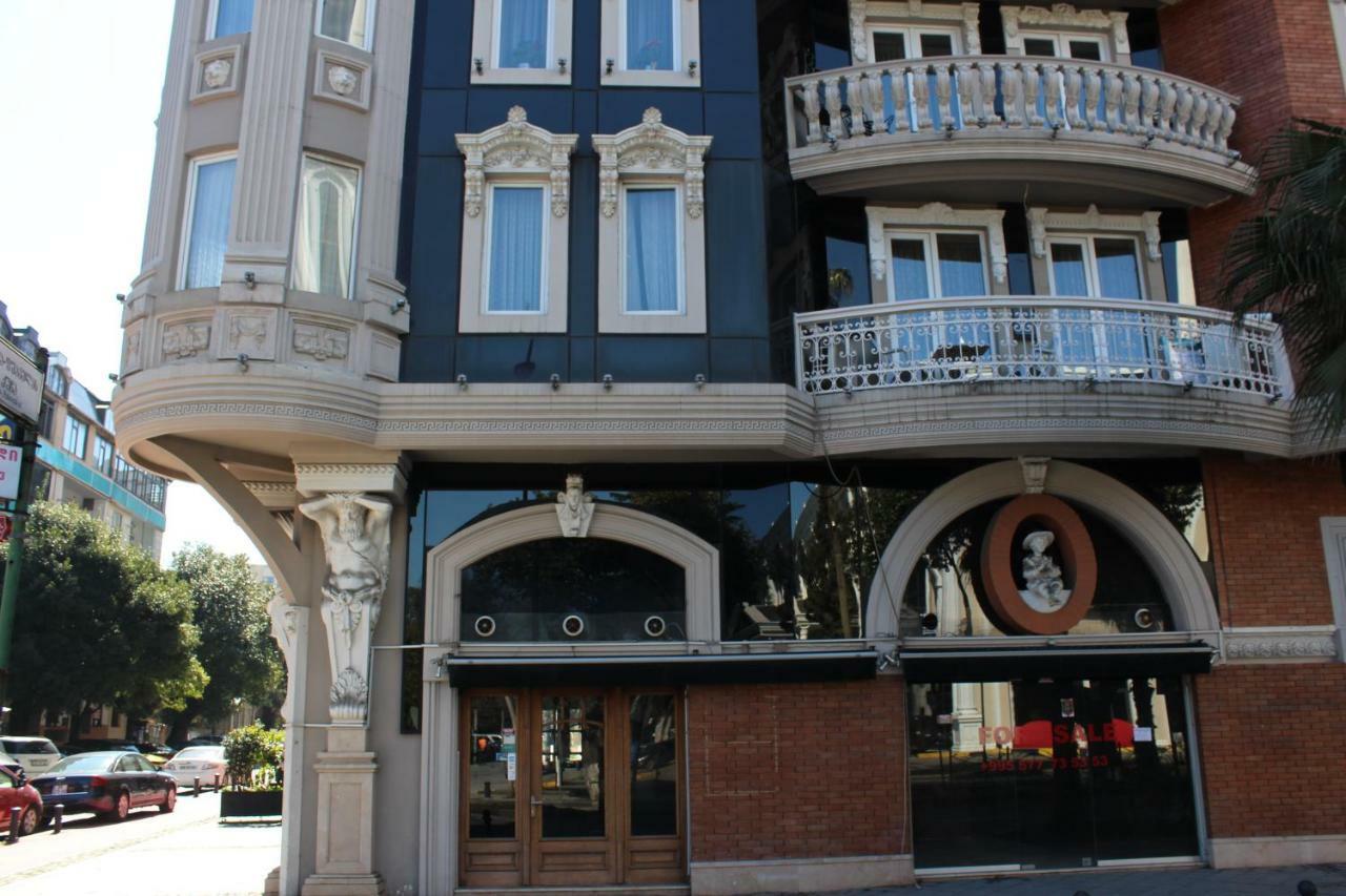 Batumi Apartment In Front Of Sheraton Esterno foto