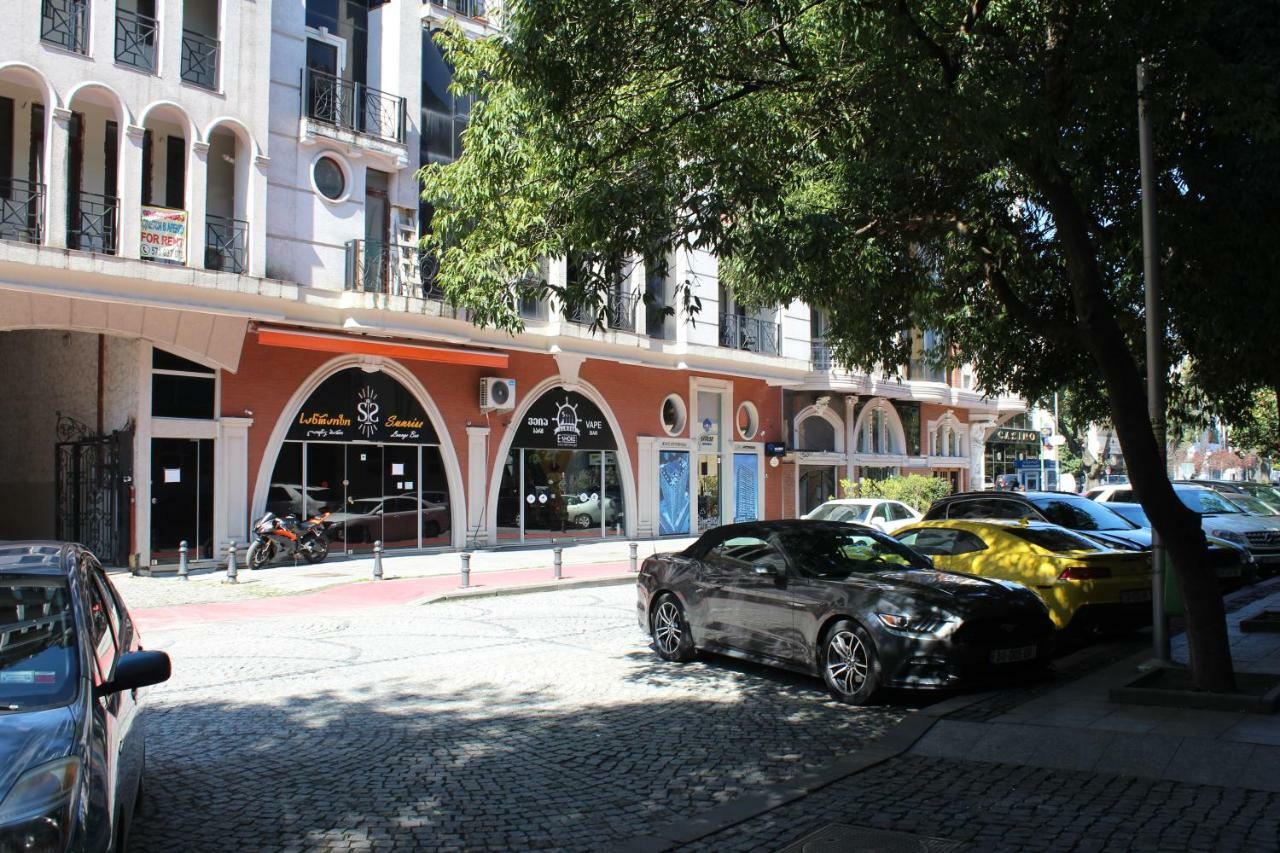 Batumi Apartment In Front Of Sheraton Esterno foto