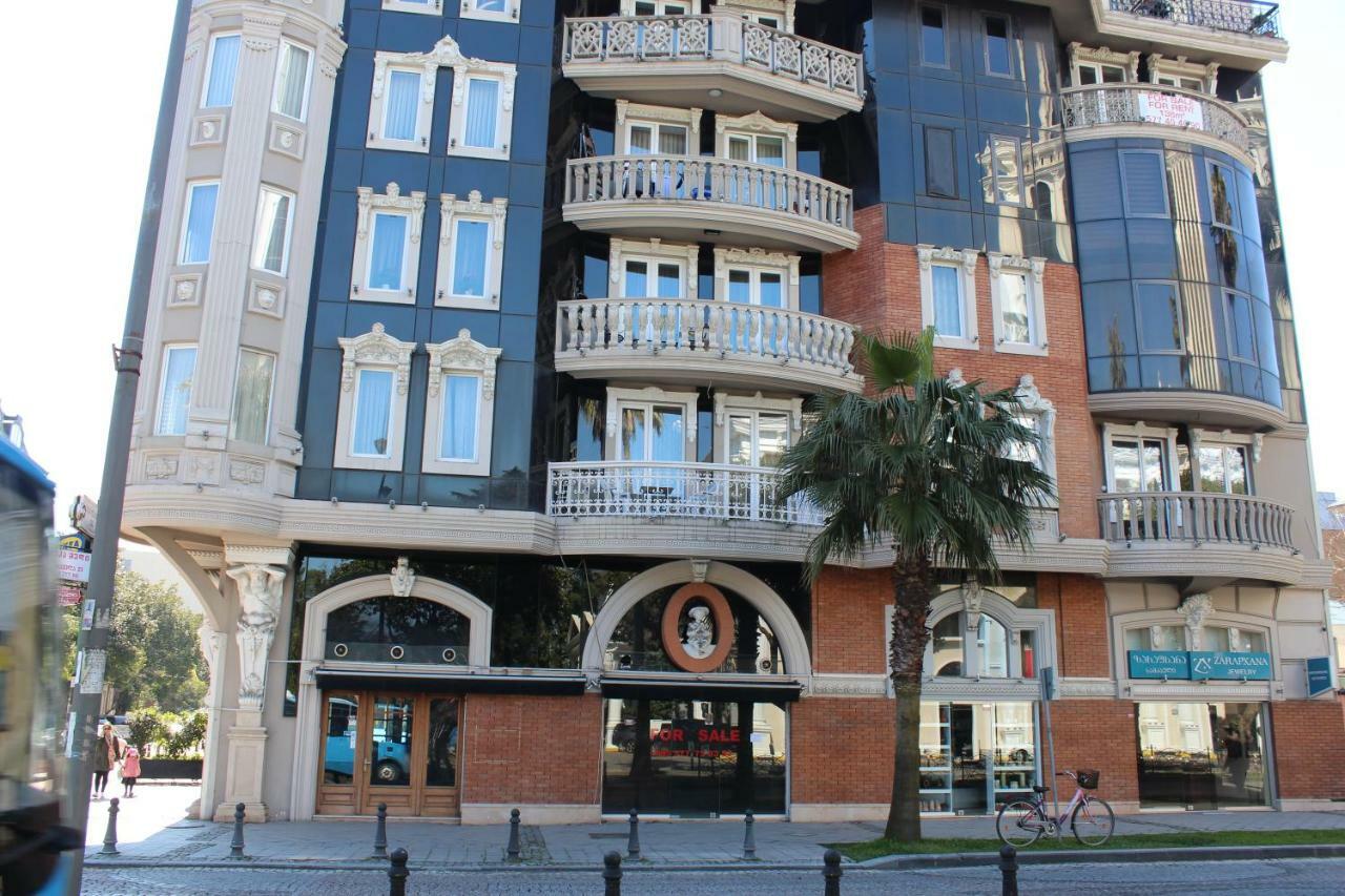 Batumi Apartment In Front Of Sheraton Esterno foto
