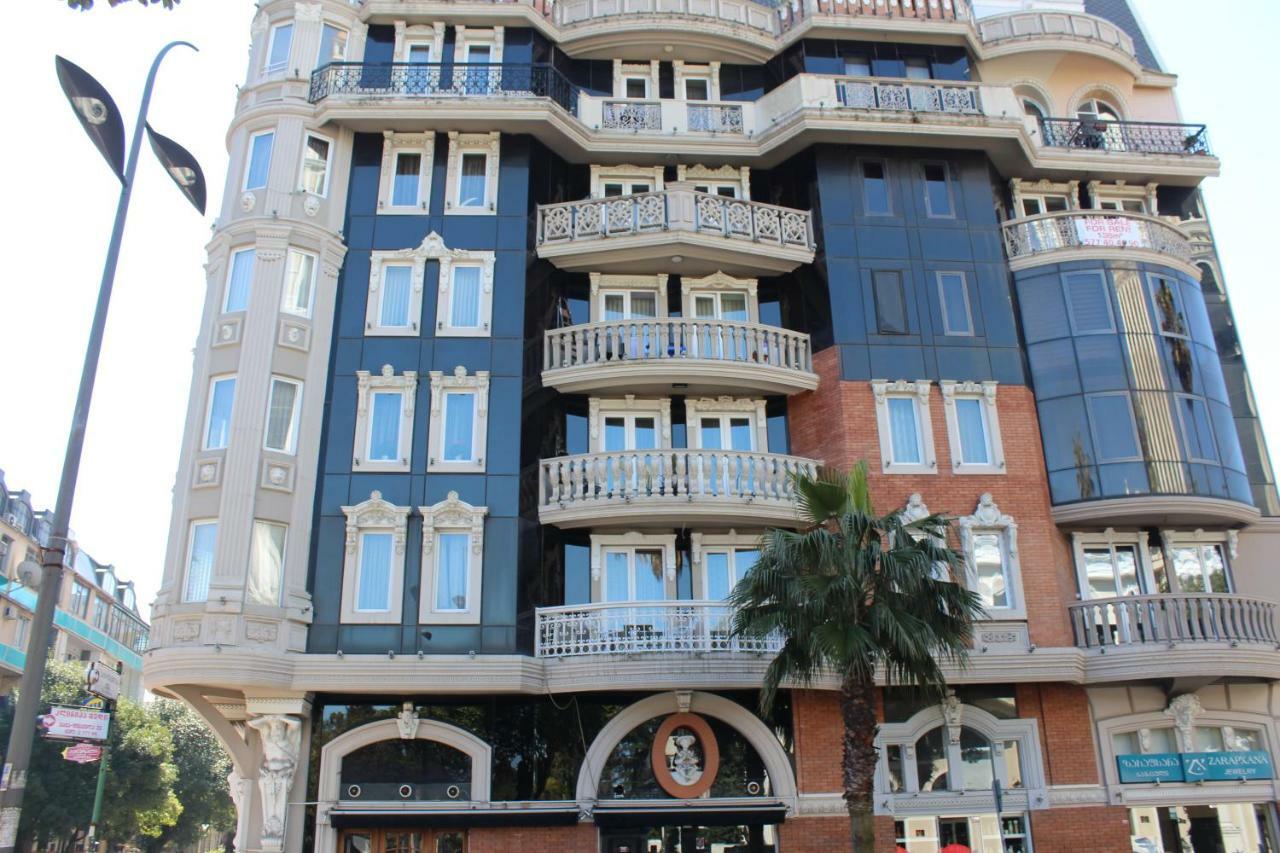 Batumi Apartment In Front Of Sheraton Esterno foto