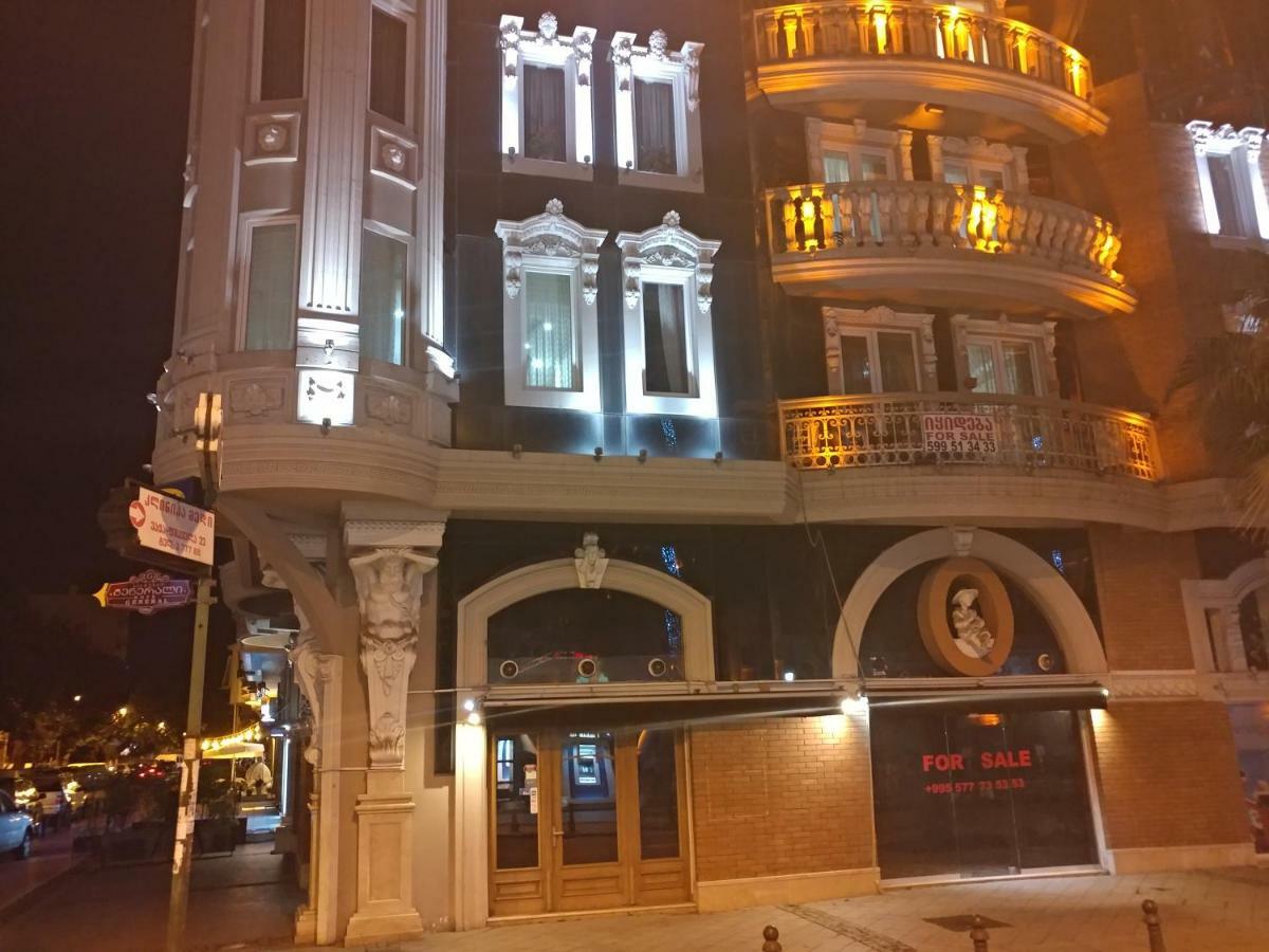 Batumi Apartment In Front Of Sheraton Esterno foto